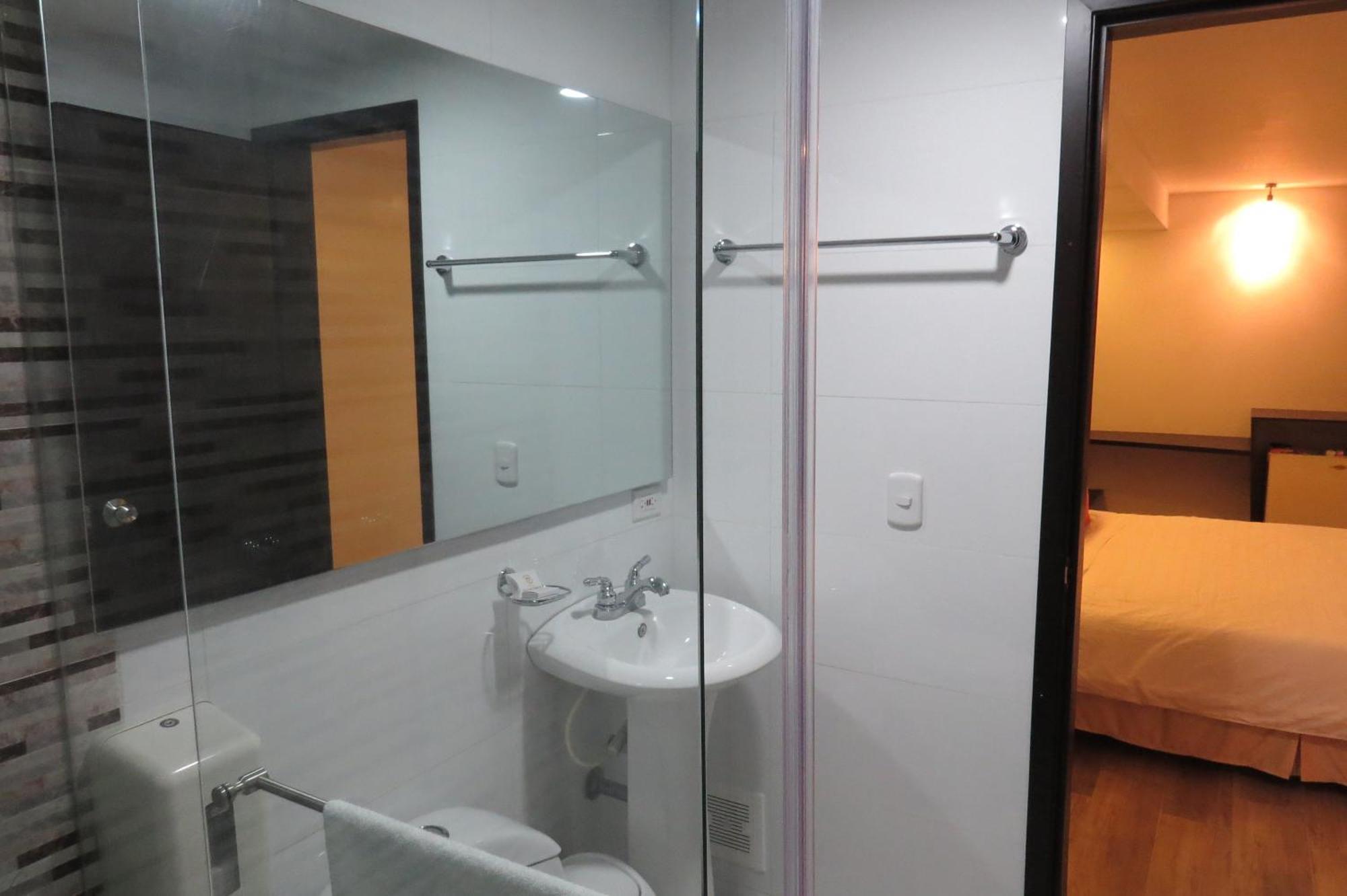 Hotel Leon Dorado Bucaramanga Rum bild
